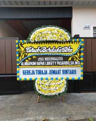 Papan Bunga Duka di Serawai